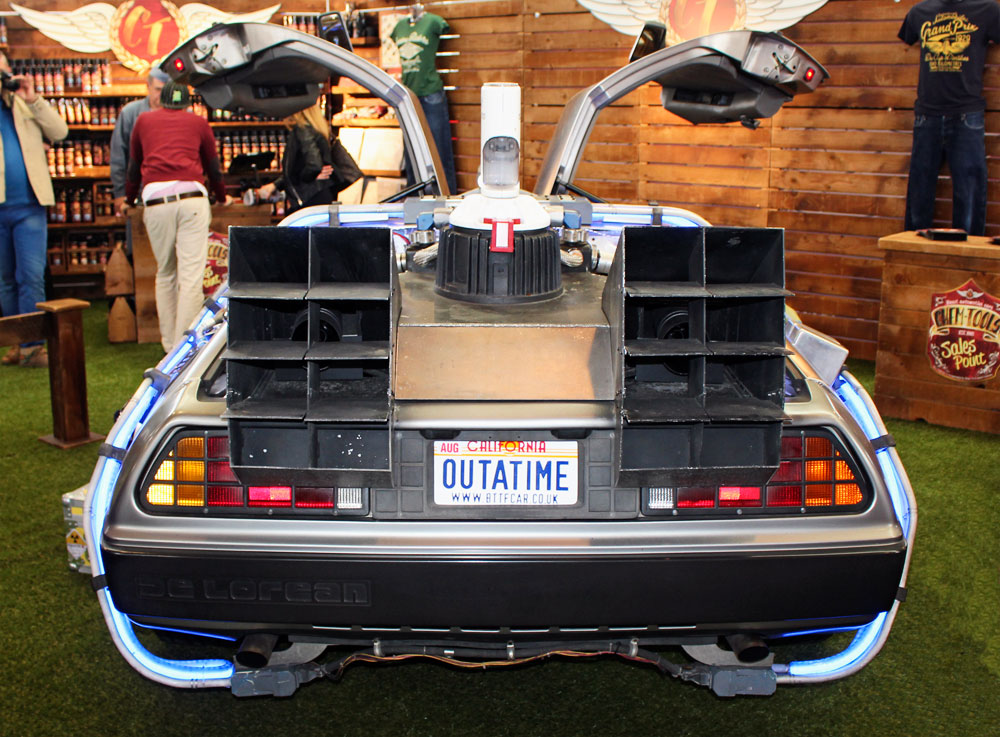 Legende aus Zurück in die Zukunft: DeLorean DMC-12 - Auto